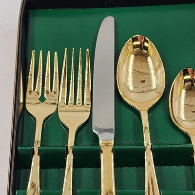 20 pc Flatware Set Hollyberry Classic Traditions Service for 4 New JC Penney NOS