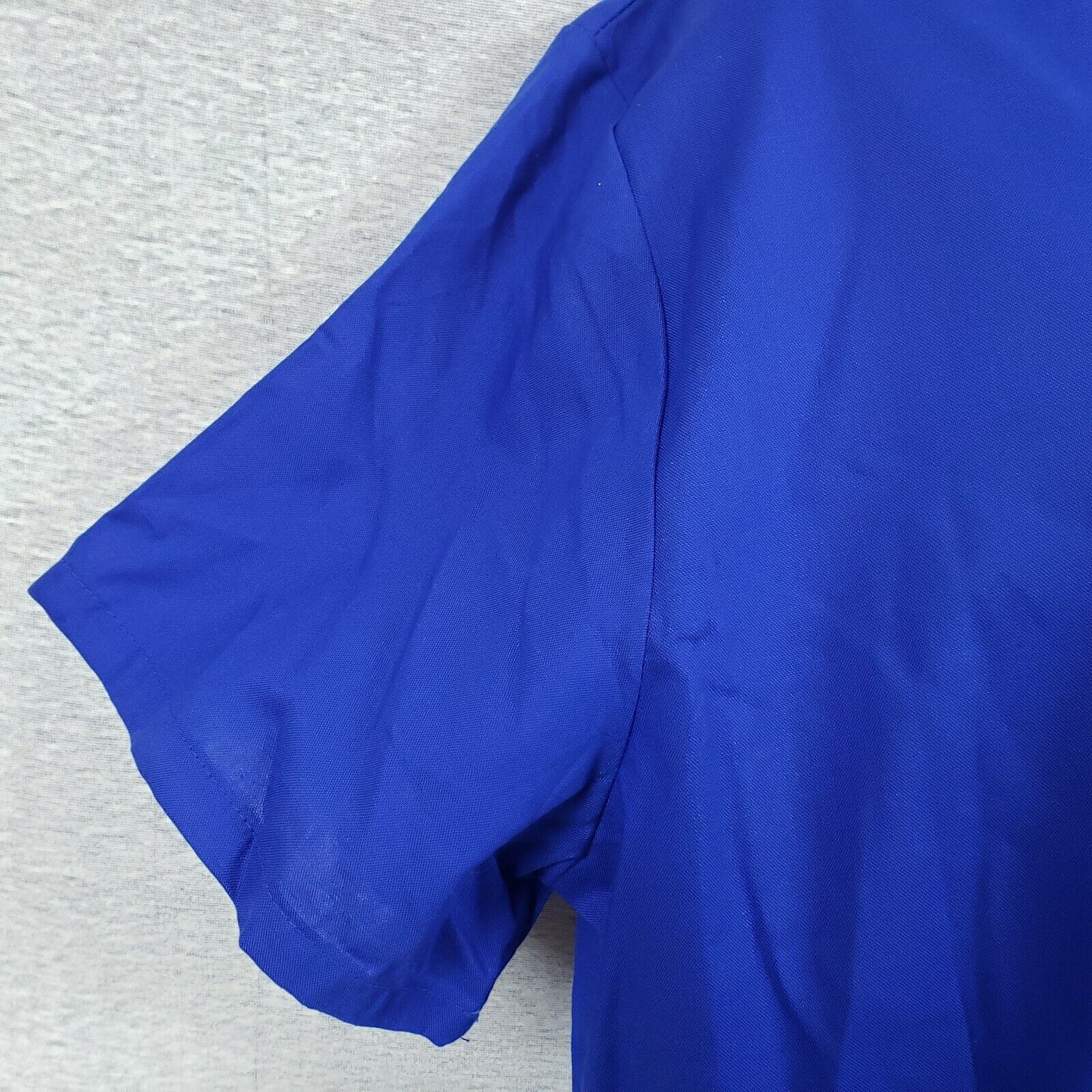 B Scrubs Solid Blue Uniform Top Womens 1XL 3 Pocket Scrubs NWT