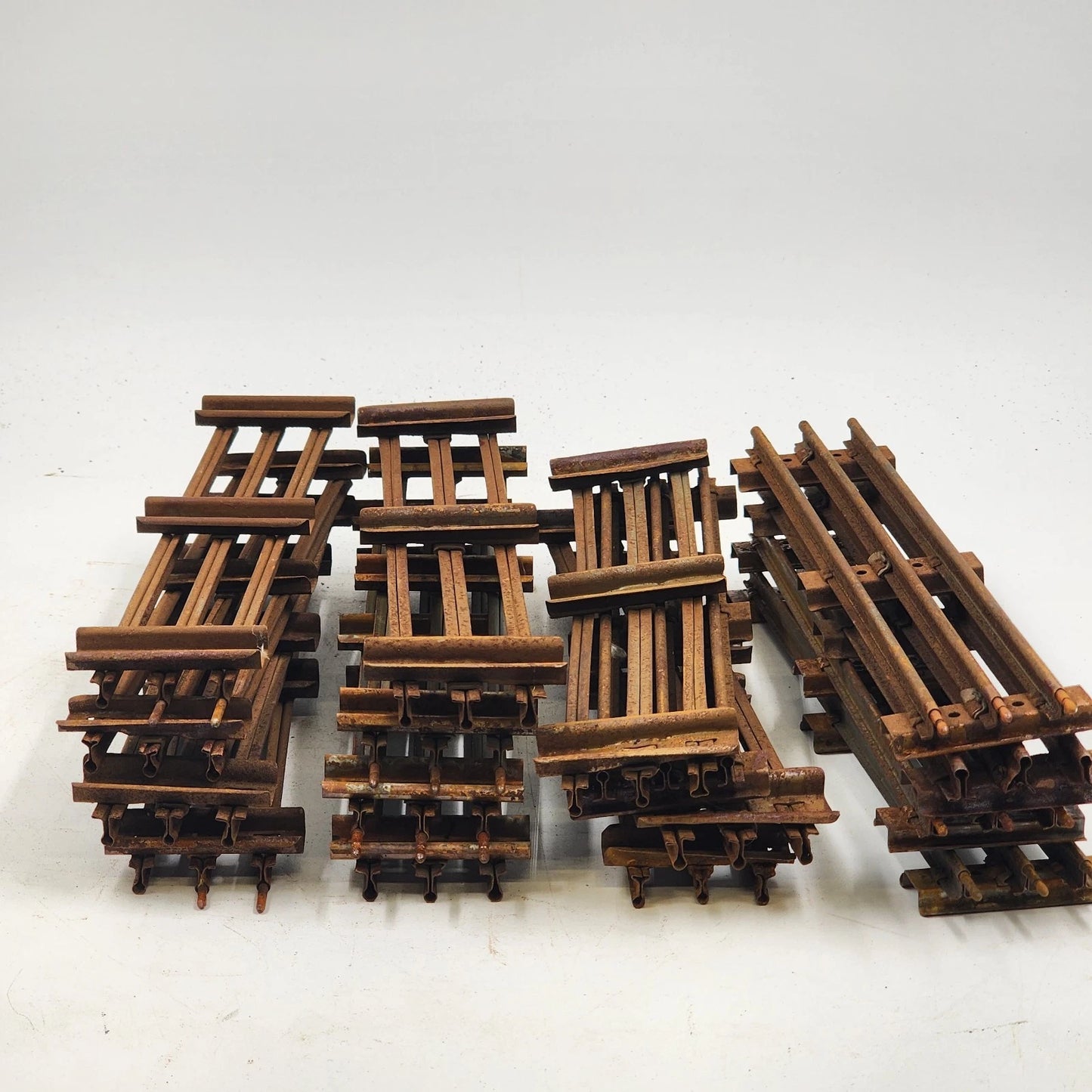 16 Model Train Straight Track Sections O Gauge 10" Long Brown Ties Rusty Vintage