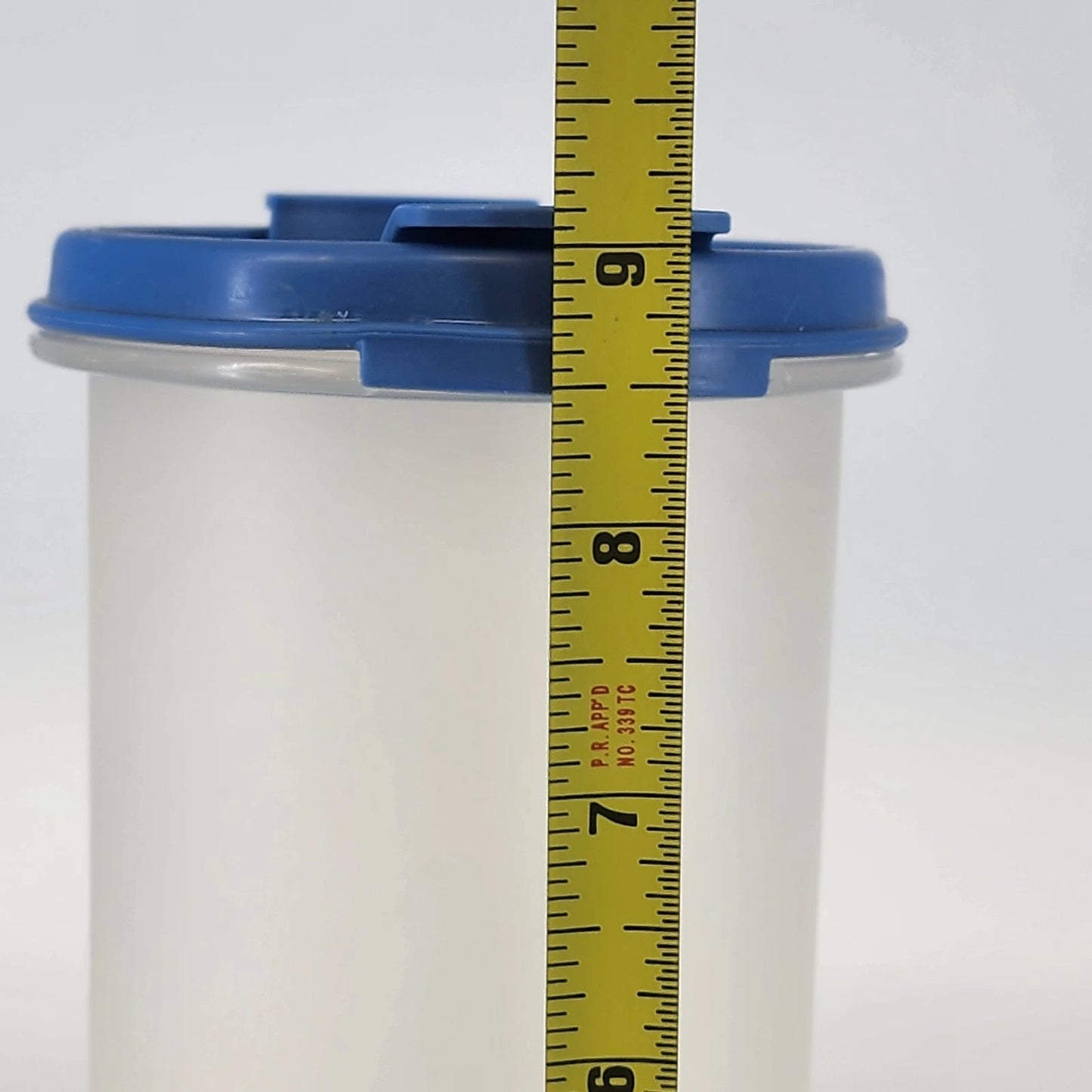 Tupperware 1912-7 Modular Mates Round #4 Sheer 30 oz Container with Blue Lid Vtg