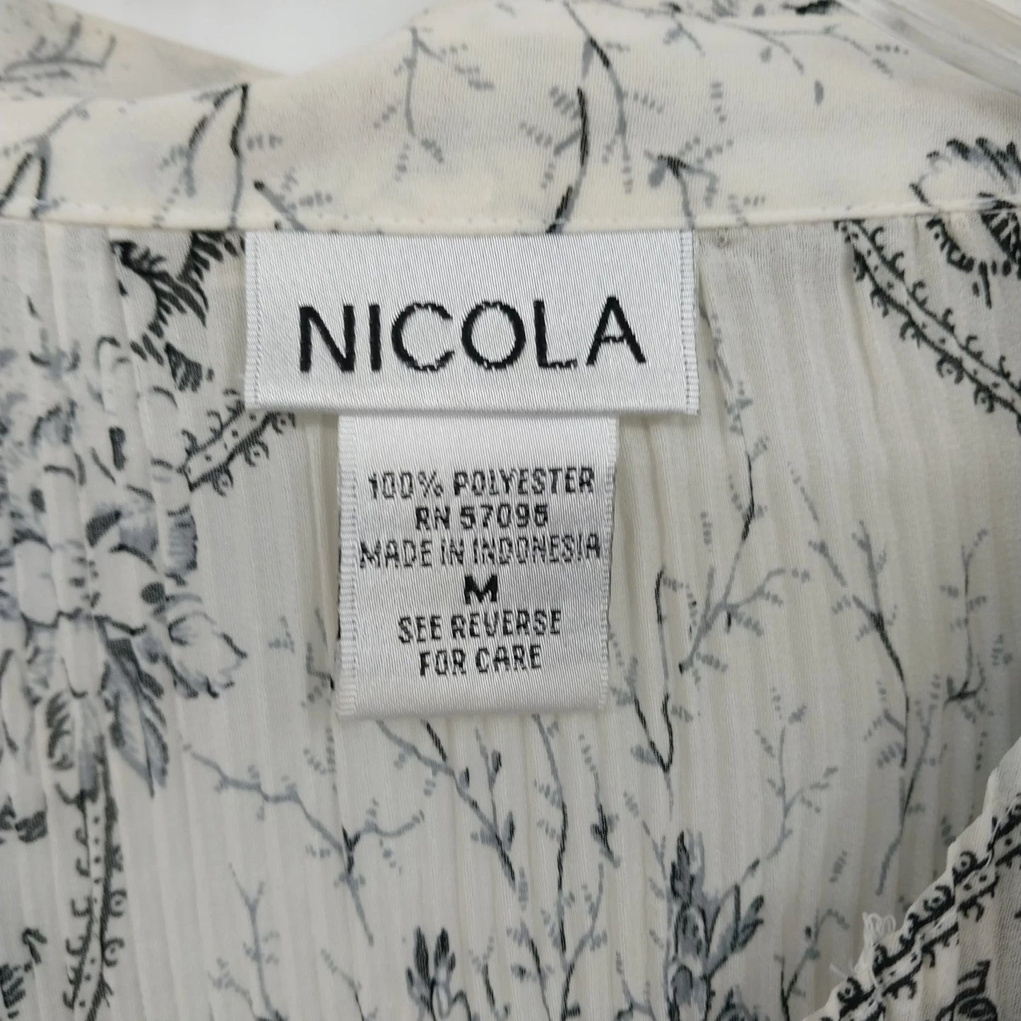 Nicola Paisley Pleated Blouse Black White Button Front 3/4 Sleeve Medium