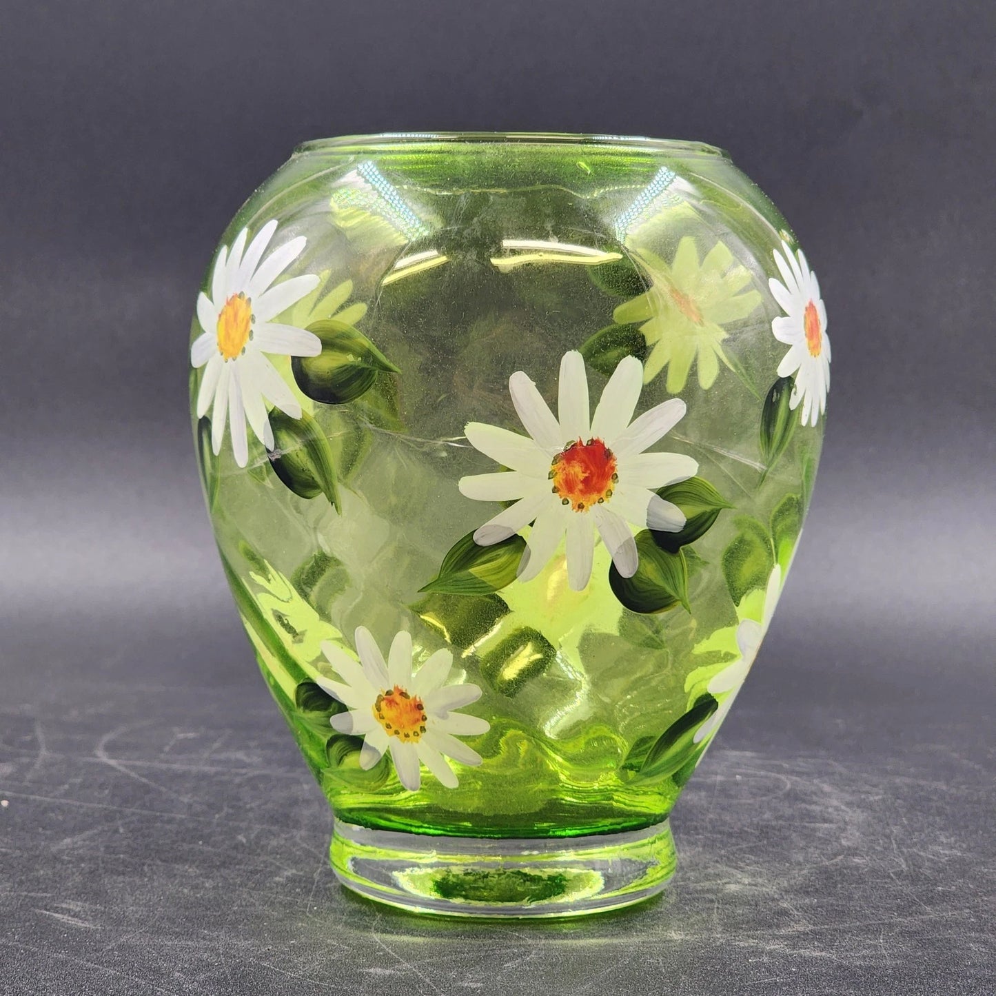 Daisy Green Swirl Glass Vase Hand Painted White Daisies Mid Century Style 7” Vtg