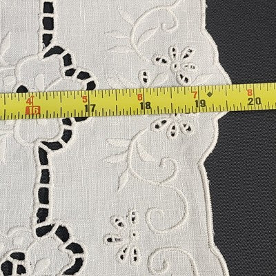 White Embroidered Cutwork Scalloped Rectangle Doily Placemat Table Runner Linen