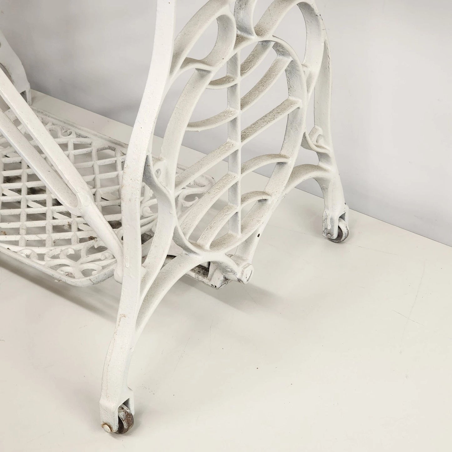 Antique Singer Sewing Machine Table Treadle Base Cast Iron Frame Wood Top 31.5"