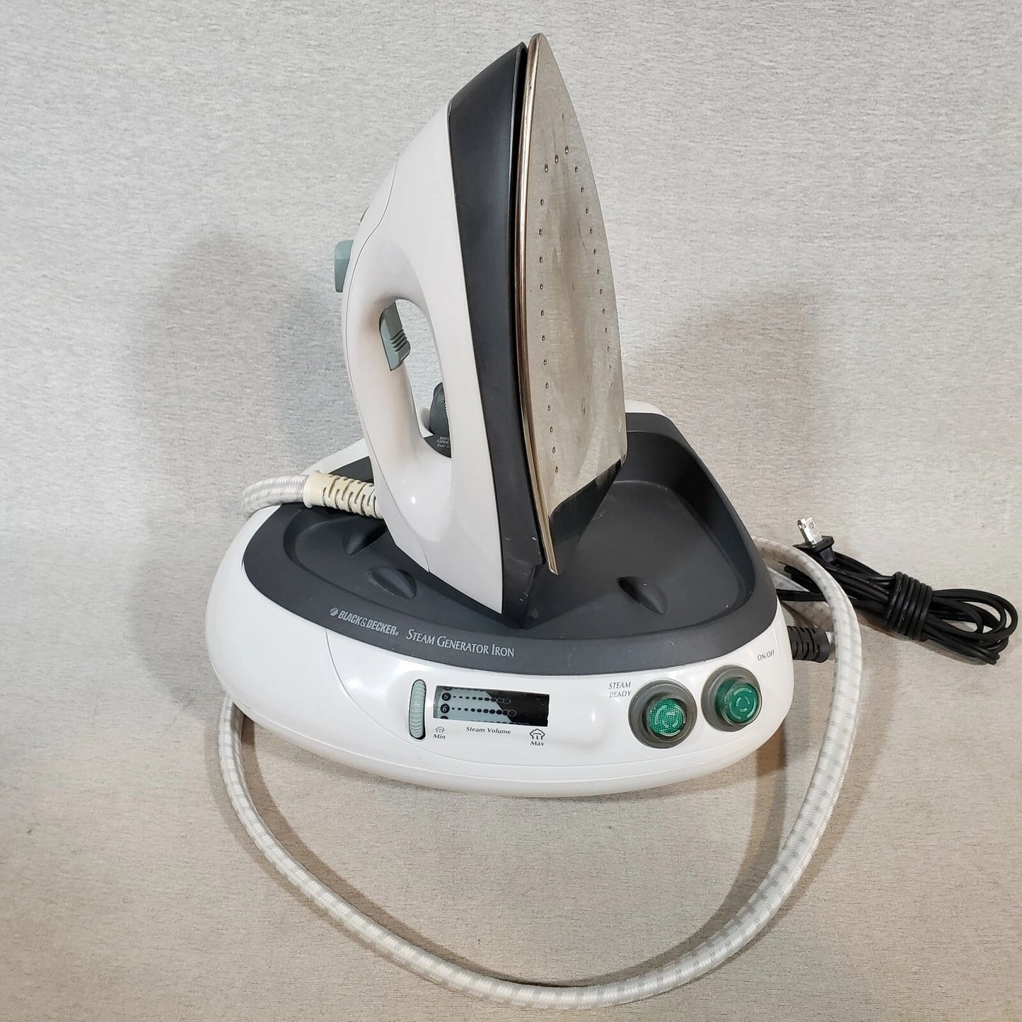 Black & Decker SG200 Steam Generator Iron Long Hose 900ml Tank Tested Works