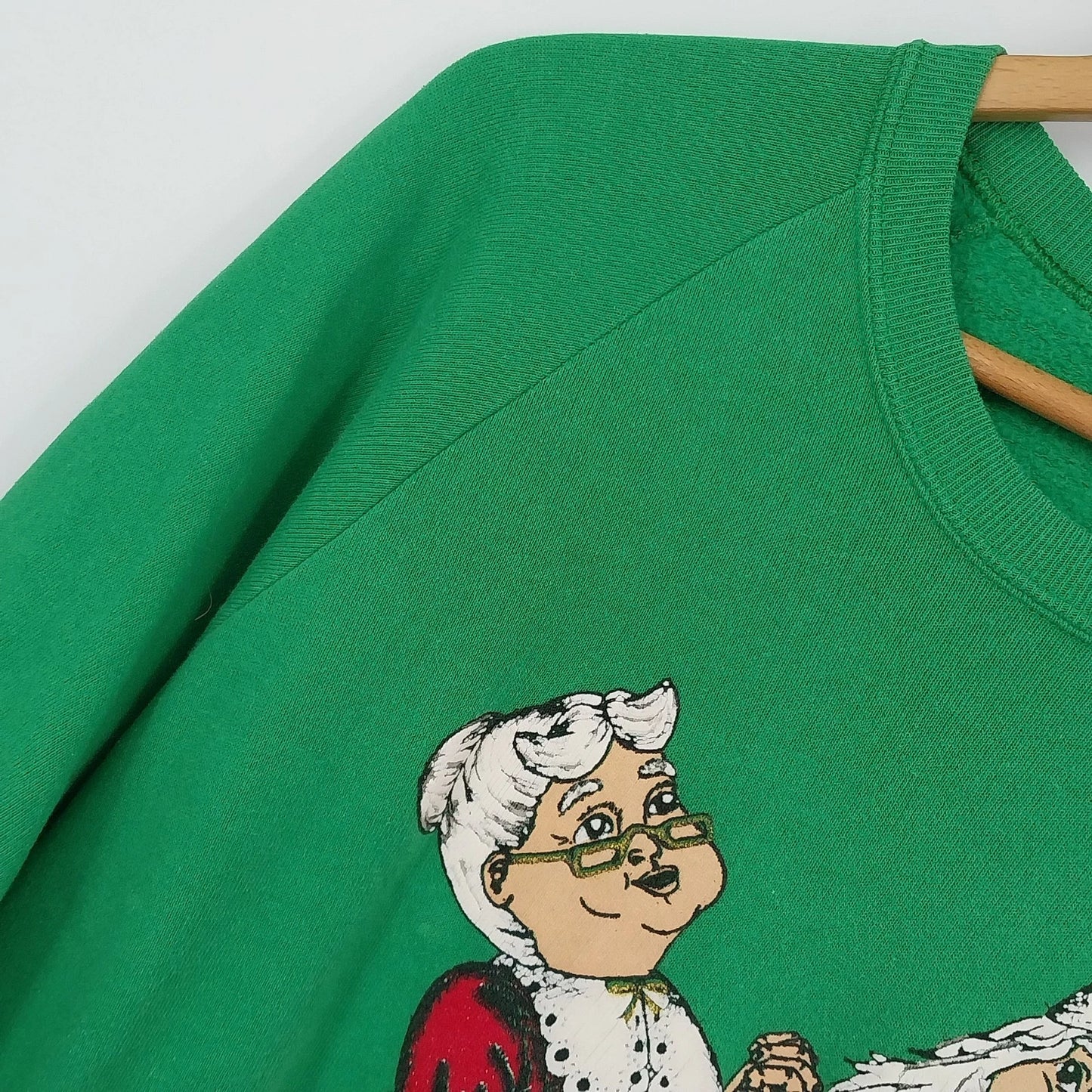 Jerzees XL Christmas Sweatshirt Santa Mrs Claus Green TIS THE SEASON 1990's USA
