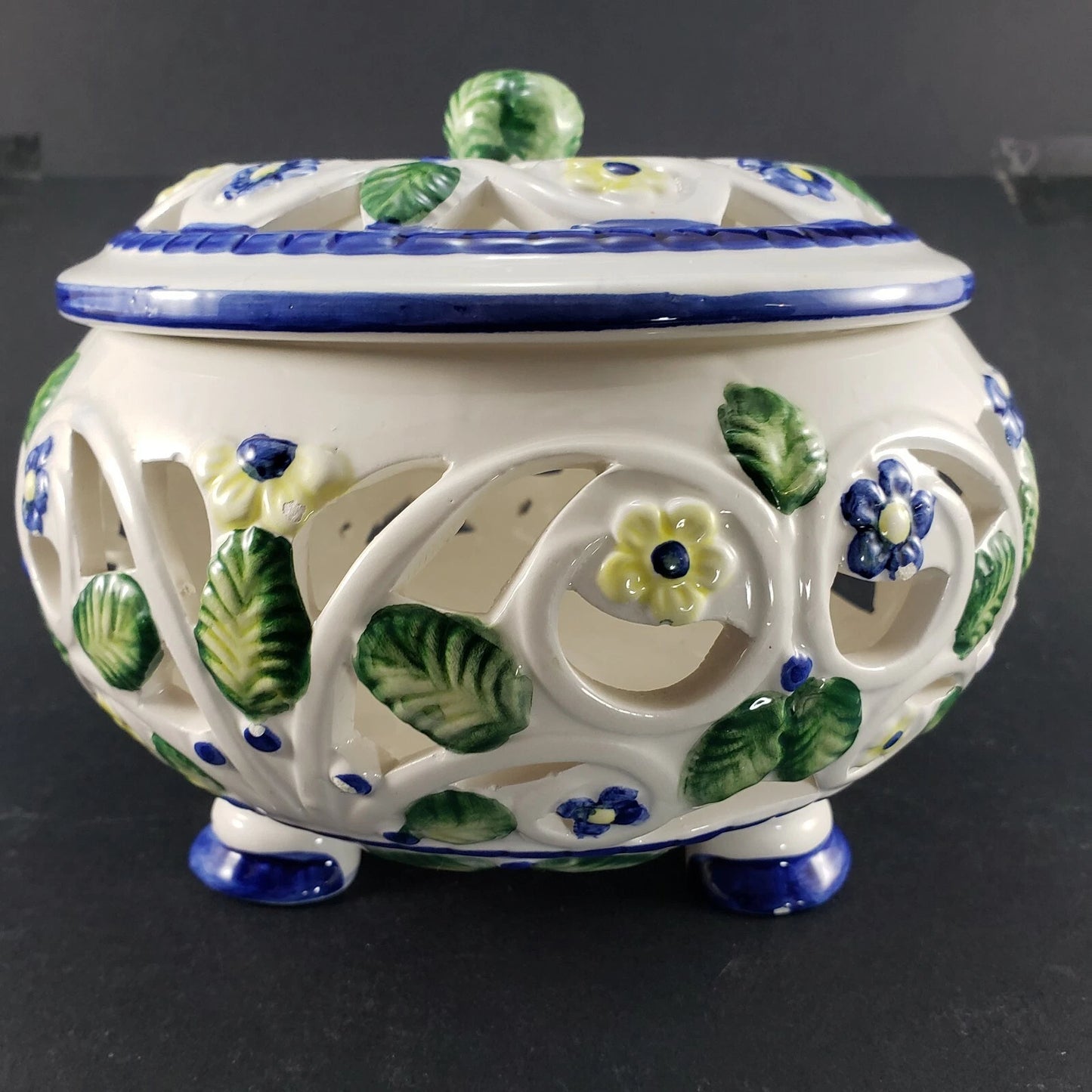 Bombay Style Porcelain Potpourri Covered Dish Floral Reticulated Bowl w Lid