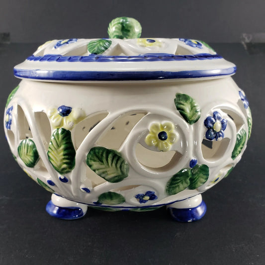 Bombay Style Porcelain Potpourri Covered Dish Floral Reticulated Bowl w Lid