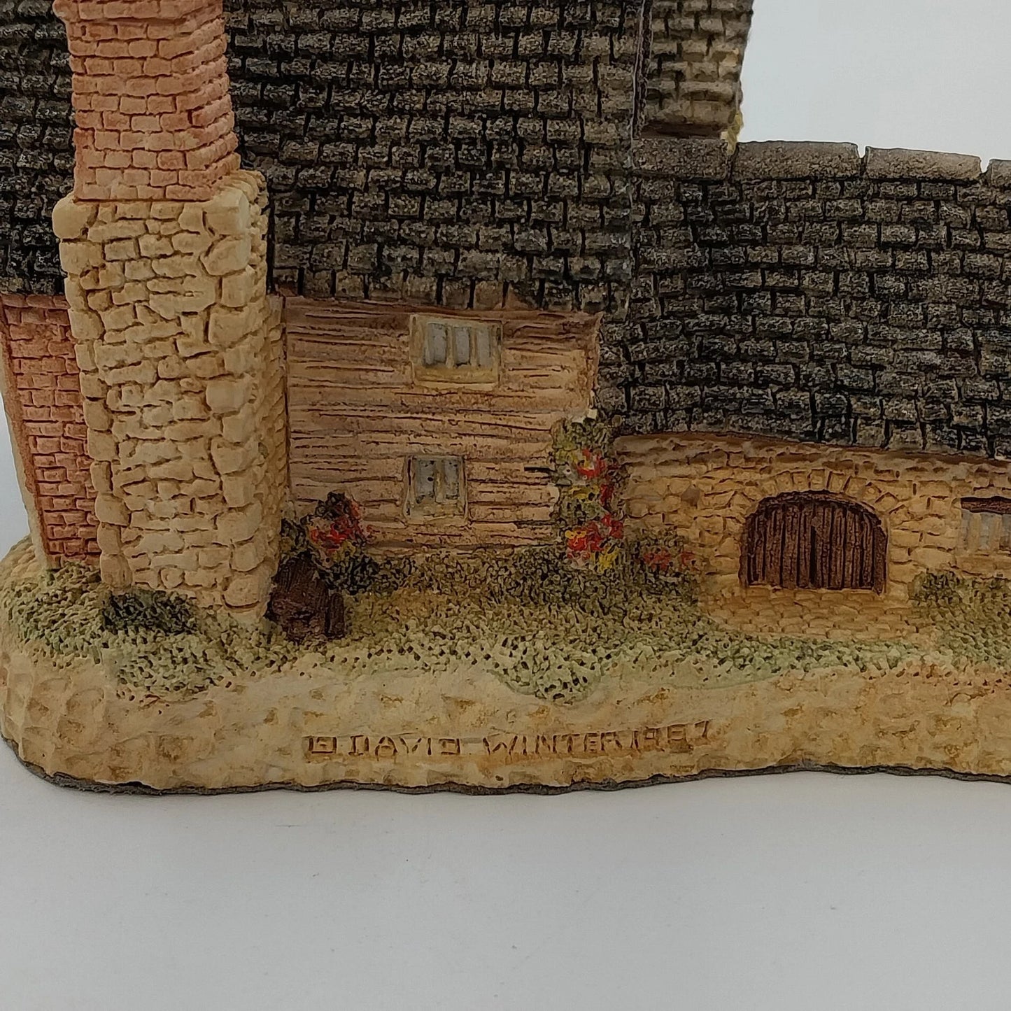 David Winter Cottages Benbow's Farmhouse Herefordshire 1987 COA Original Box