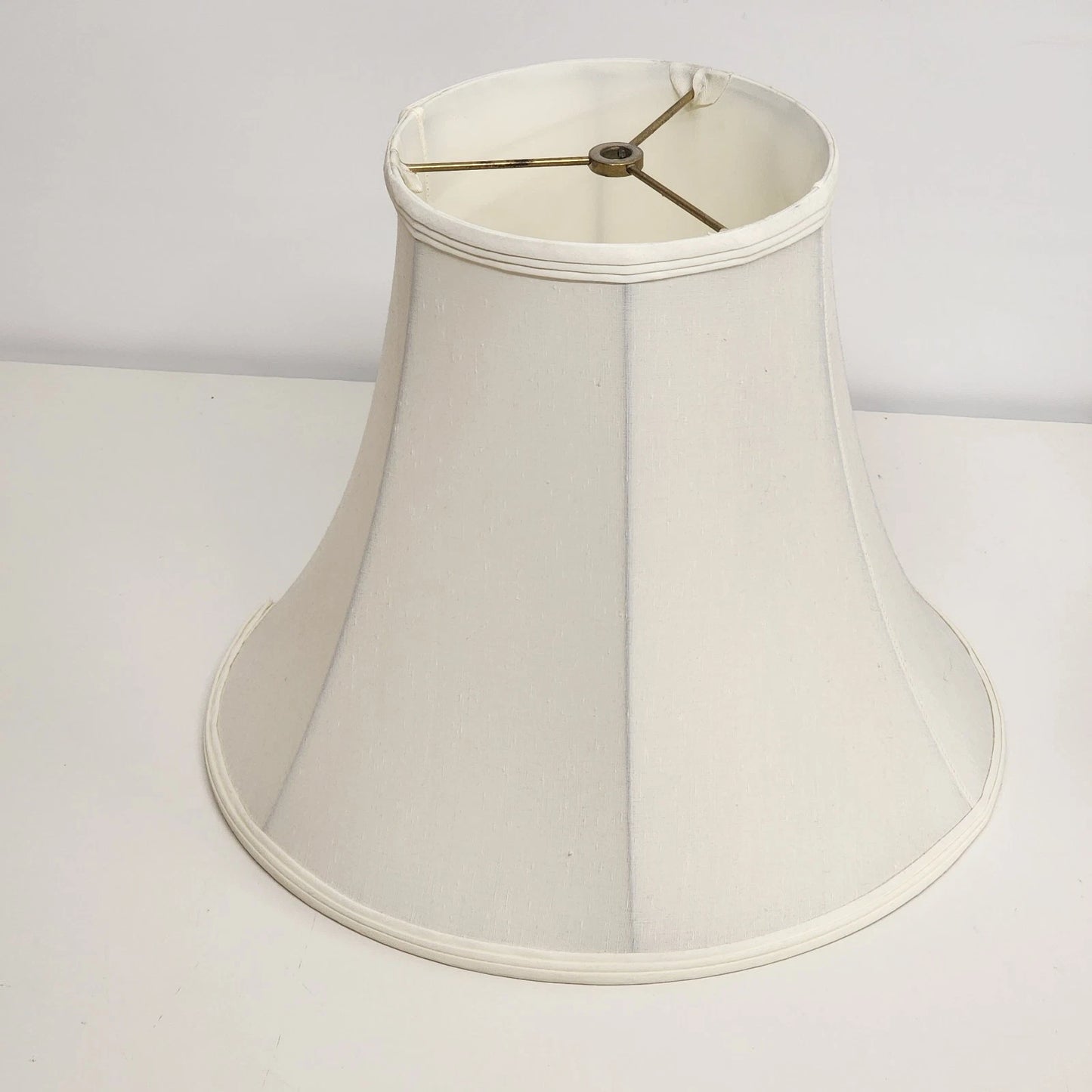 Italian Porcelain Table Lamp Urn on Pedestal Style White Bell Shaped Shade Vtg