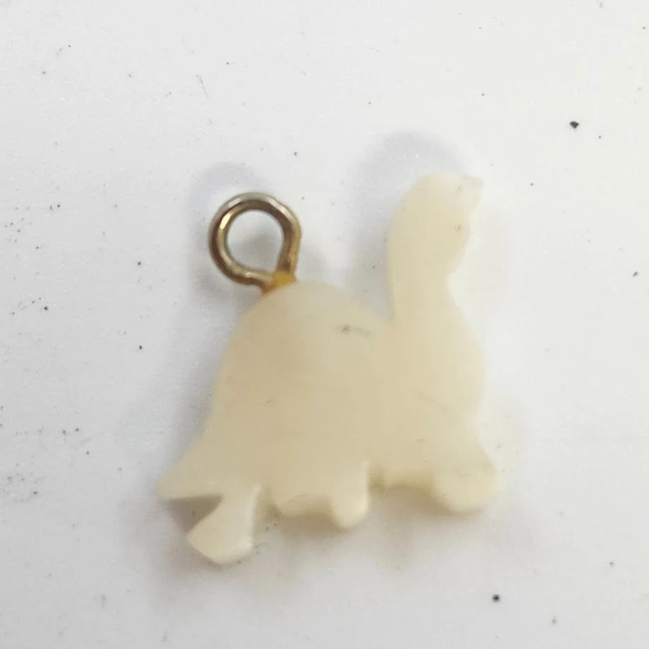 Mother of Pearl Turtle Charm White Shell Gold Tone Jump Ring Pendant Jewelry