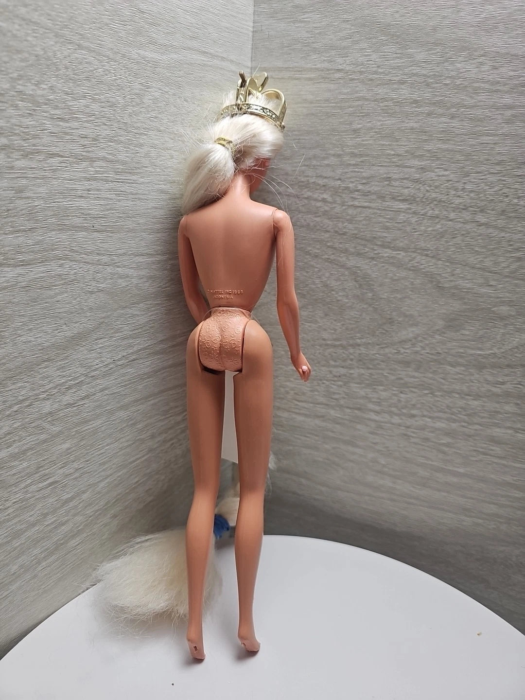 Barbie Rapunzel Doll 1997 Long Blonde Hair Crown Mattel