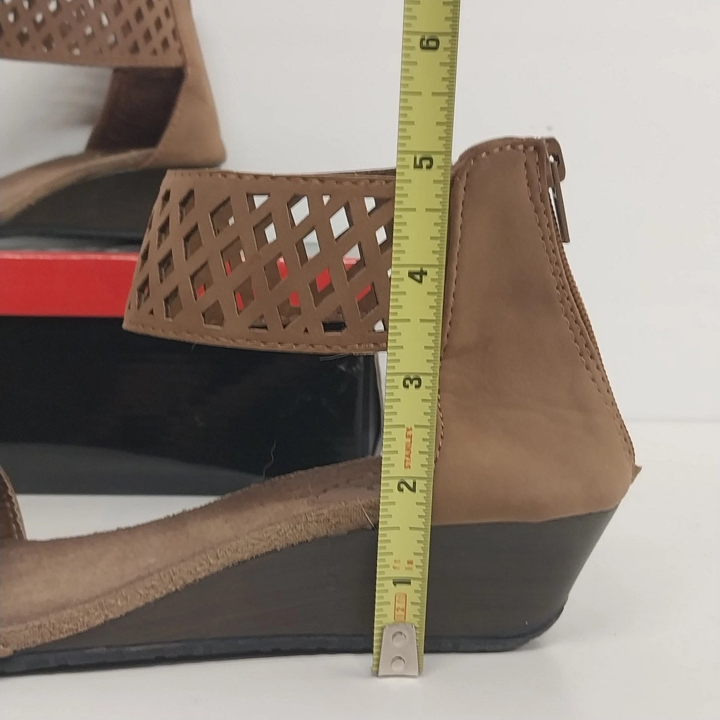 Bucco Capensis Bororo Brown Sandals Women Size 8 Ankle Strap