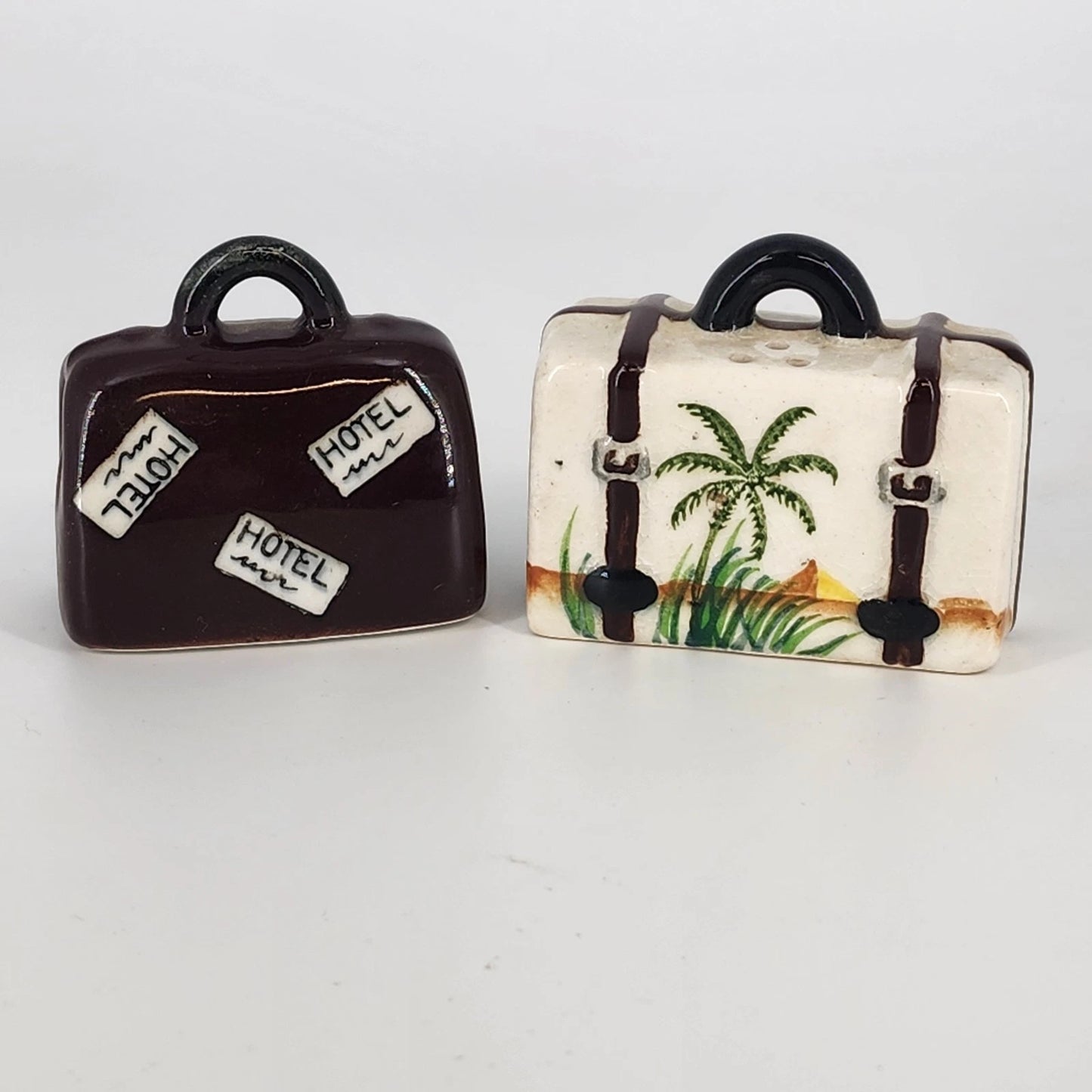 Travel Luggage Suitcase Salt & Pepper Shakers Kitchen Decor Ceramic Japan MCM
