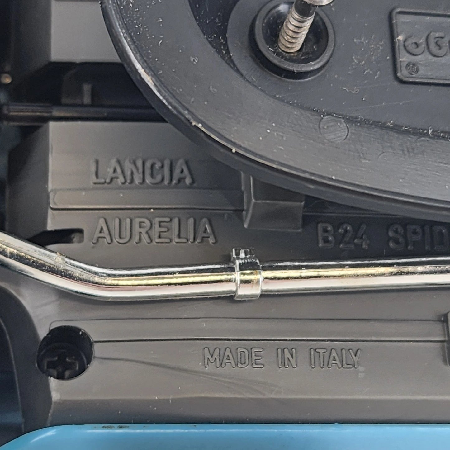 Bburago Lancia Aurelia B24 Spider 1955 Blue 1:18 Diecast Italy Opening Hood Door