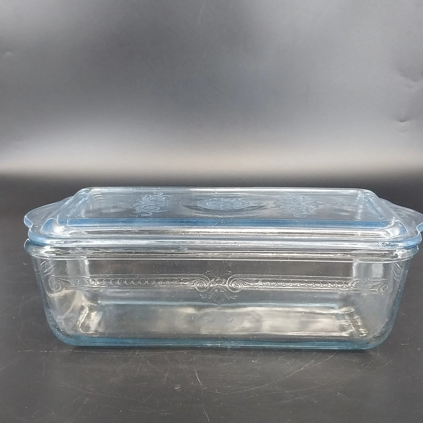 Anchor Hocking Fire-King Sapphire Blue Philbe Refrigerator Dish 1 Qt w Lid Vtg