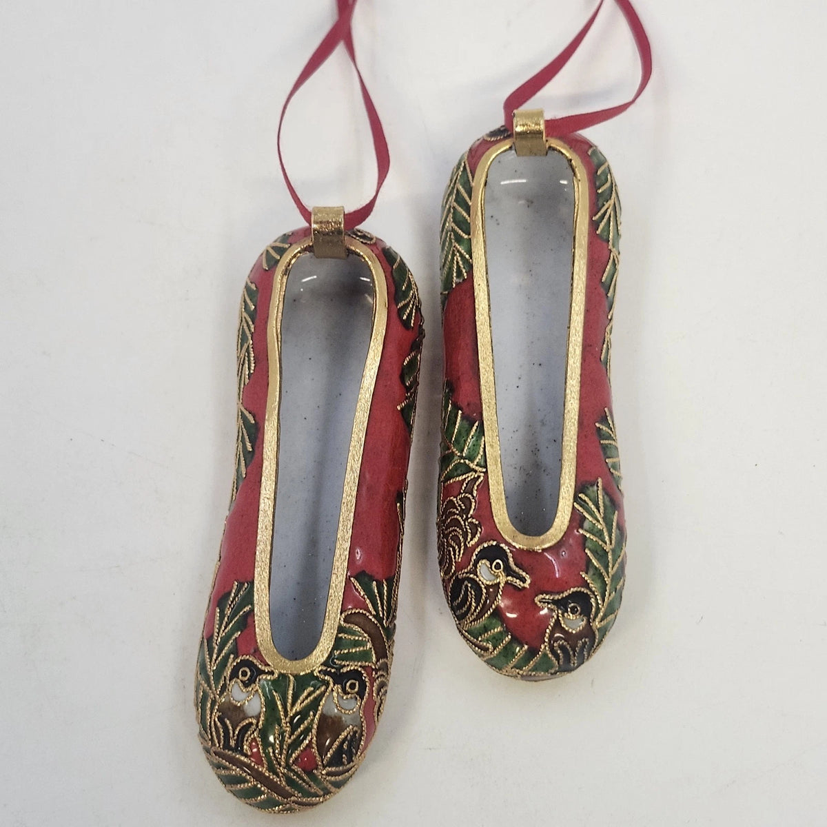 Pair Miniature Christmas Cloisonne Style Shoe Ornaments Red Floral Gold 4" Vtg