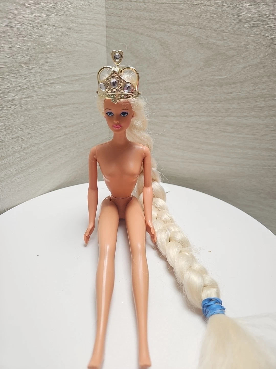 Barbie Rapunzel Doll 1997 Long Blonde Hair Crown Mattel