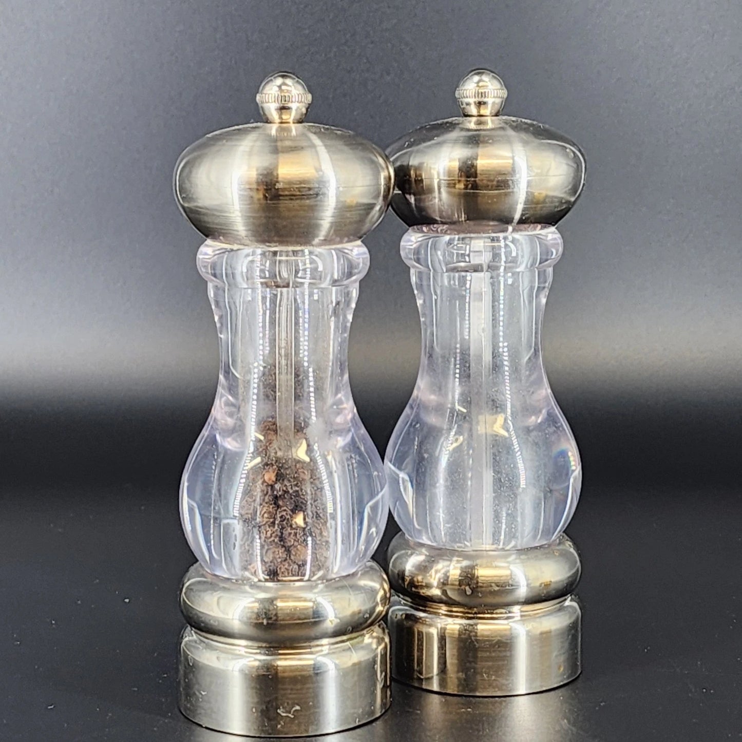 Olde Thompson Salt and Pepper Mill Set Silver Brushed Metal & Clear Acrylic Vtg