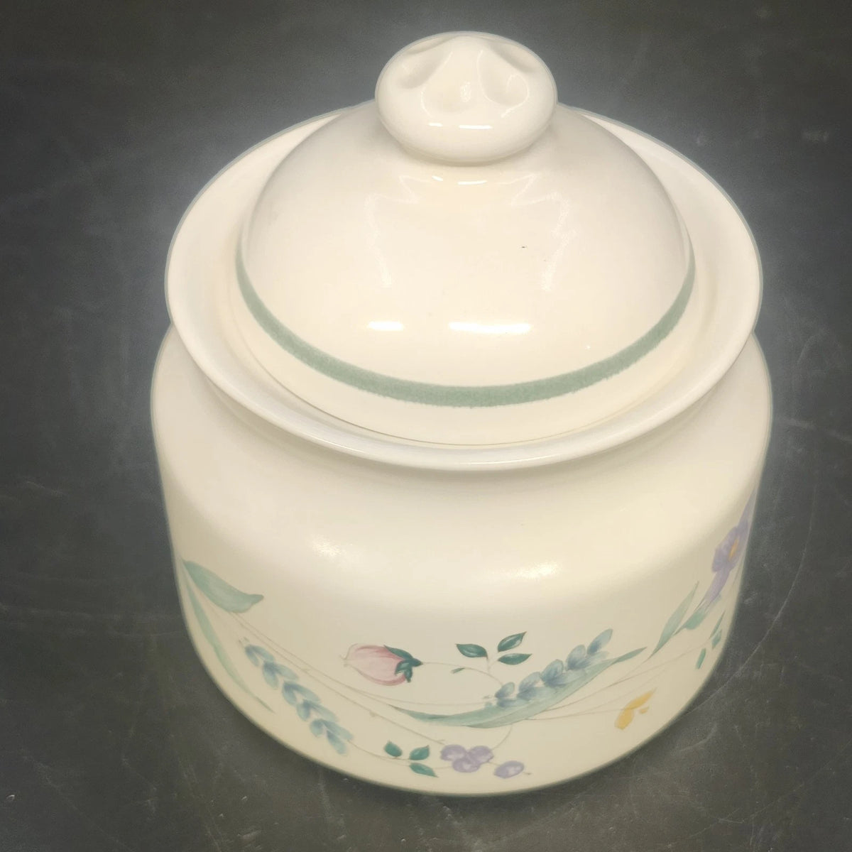 Pfaltzgraff April Sugar Bowl with Domed Lid 4.5" Floral Ceramic Stoneware USA