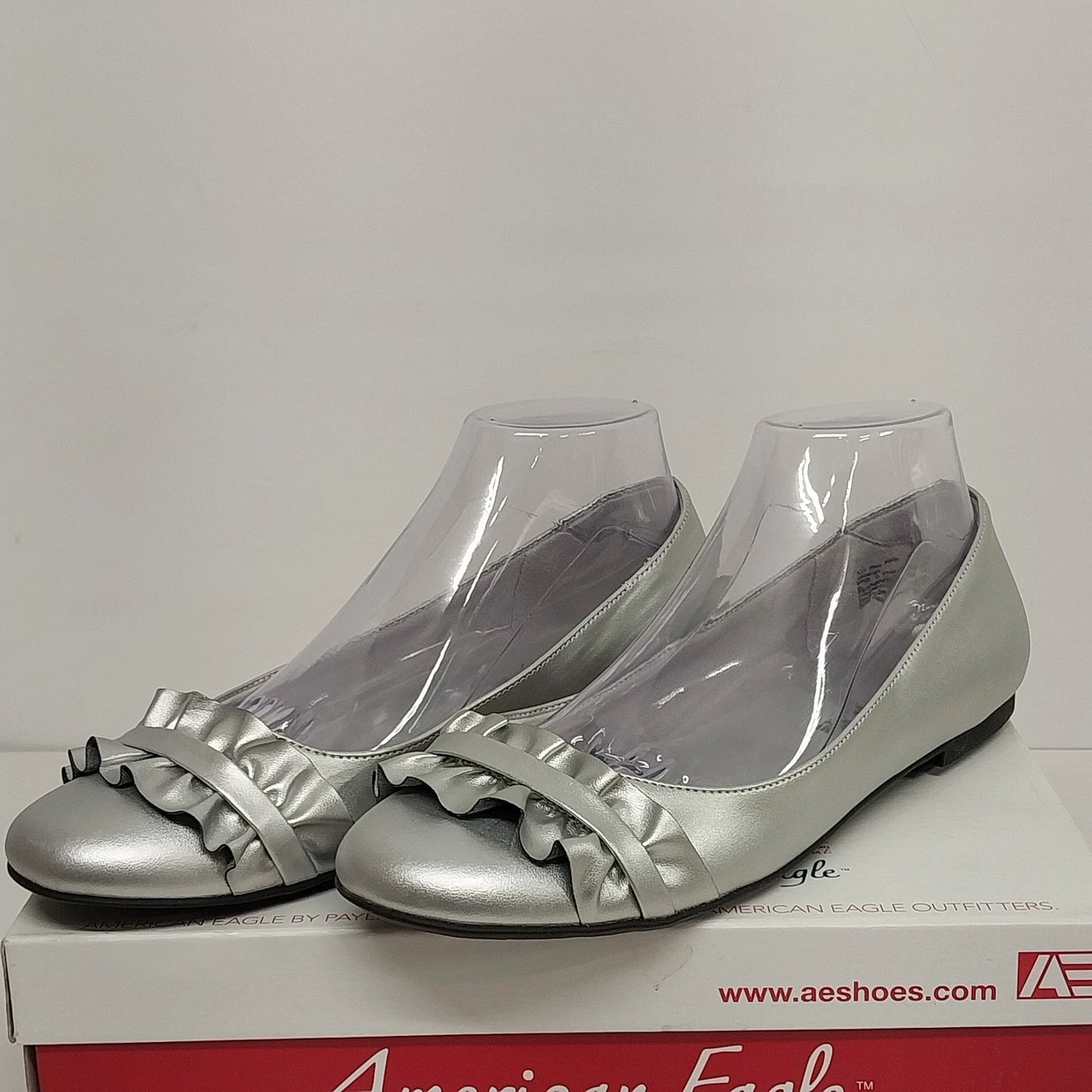 American Eagle Cora Ballet Flats Ruffled Sandals Women's 9 Silver