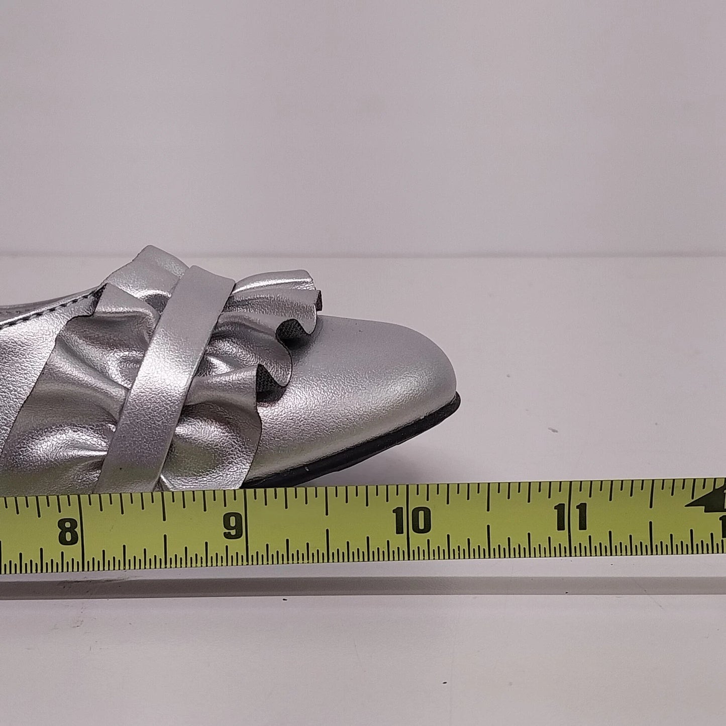 American Eagle Cora Ballet Flats Ruffled Sandals Women's 9 Silver