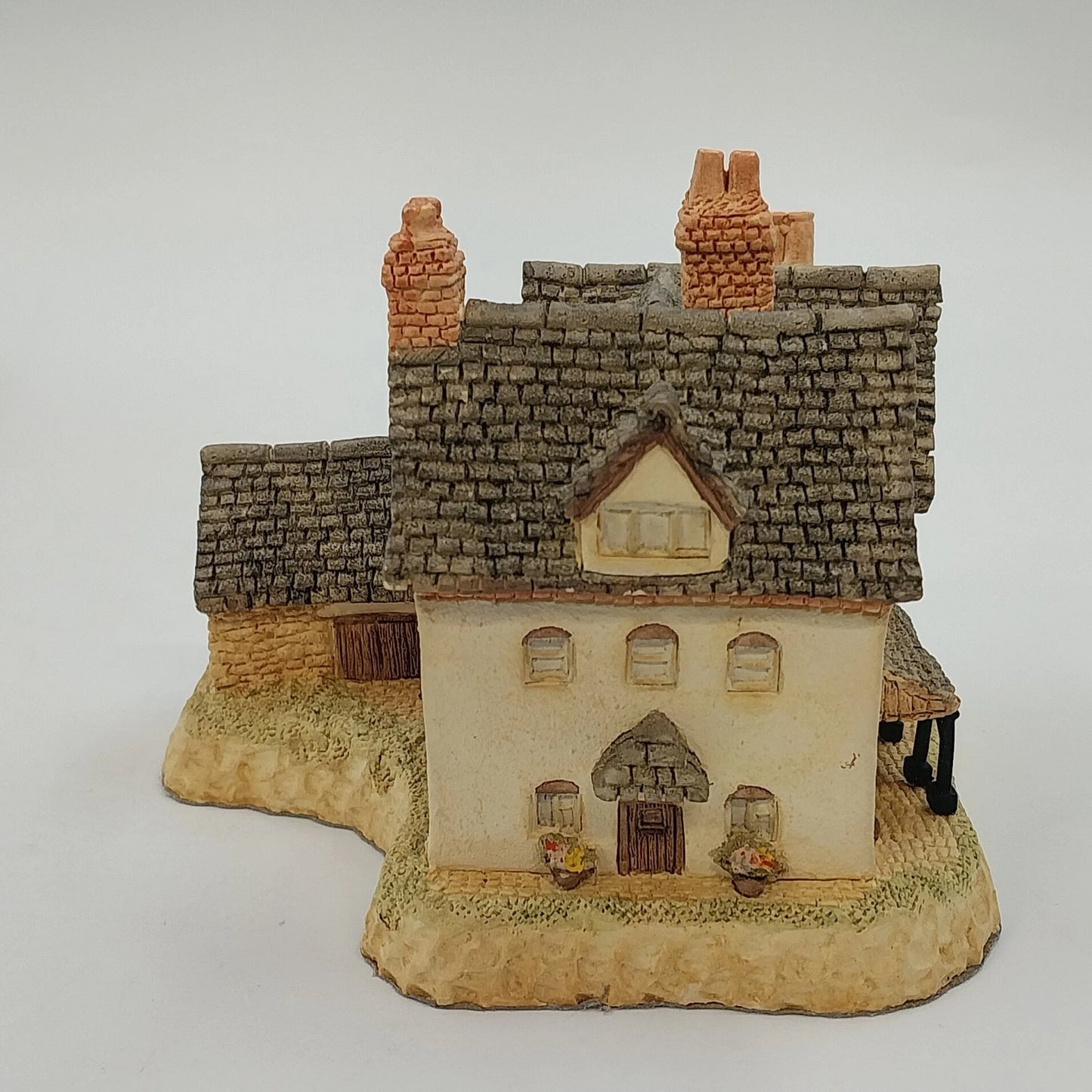 David Winter Cottages Benbow's Farmhouse Herefordshire 1987 COA Original Box