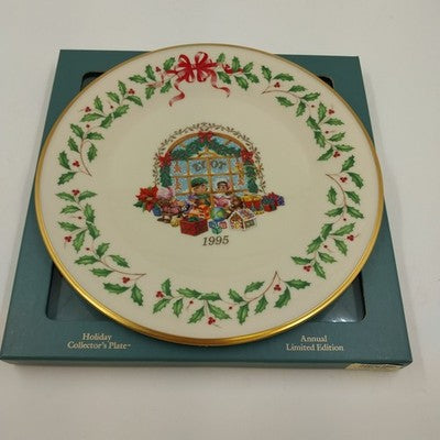 Lenox Annual Holiday Collector Christmas Plate 5th Series 1995 Toy Shop Window