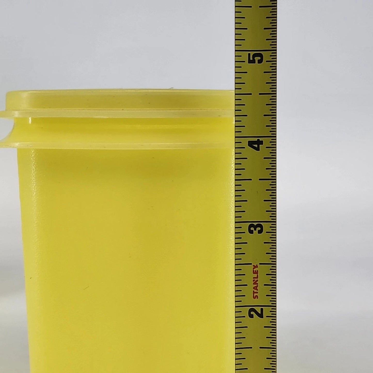Tupperware 1243-8 Shelf Saver Containers Set 3 Yellow