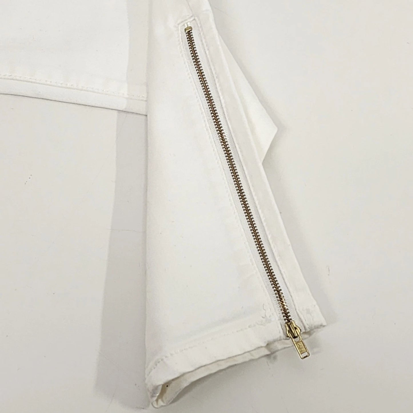 Mossimo White Stretch Denim Jeans Women's 10 Zipper Taper Leg Convertible Chic