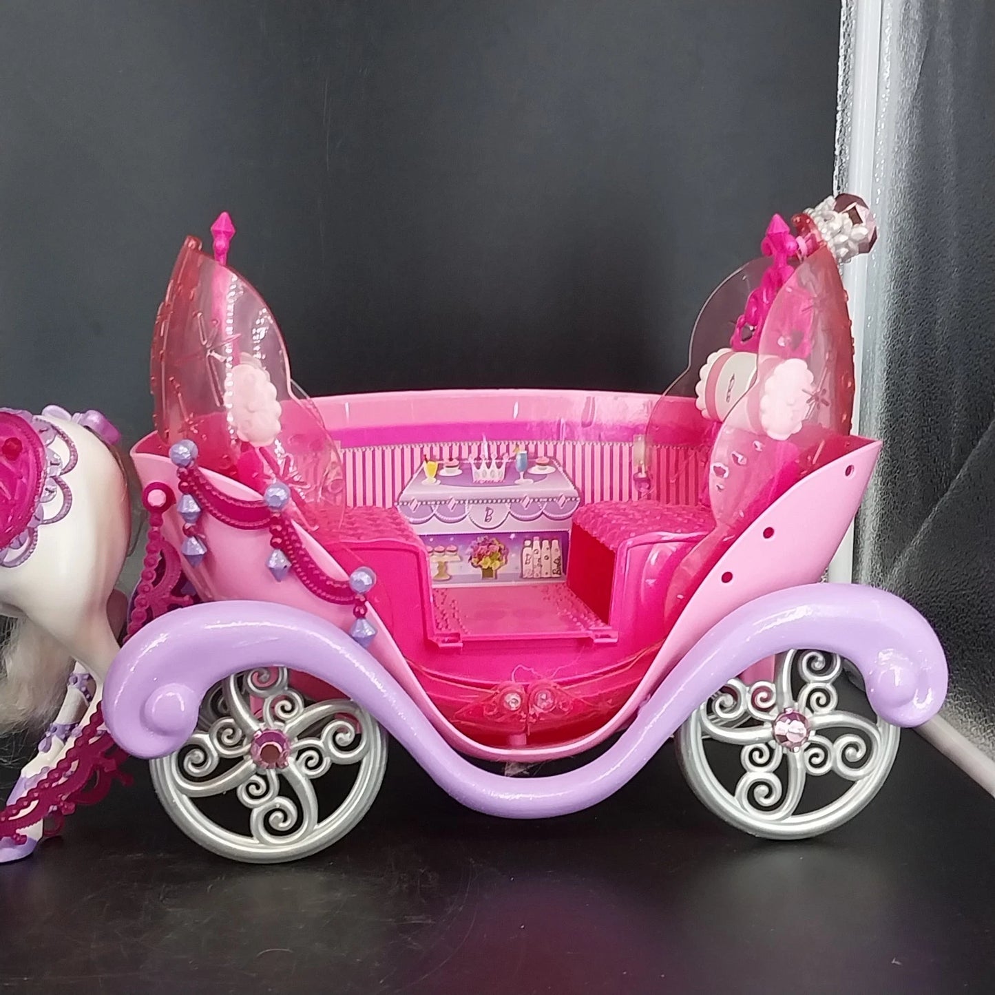 Vintage Mattel Barbie Magic Dream Horse and Carriage Set