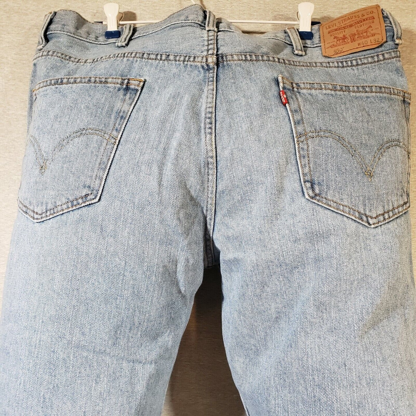 Levi's 550 Relaxed Tapered Light Wash Jeans Mens 40x32 Denim