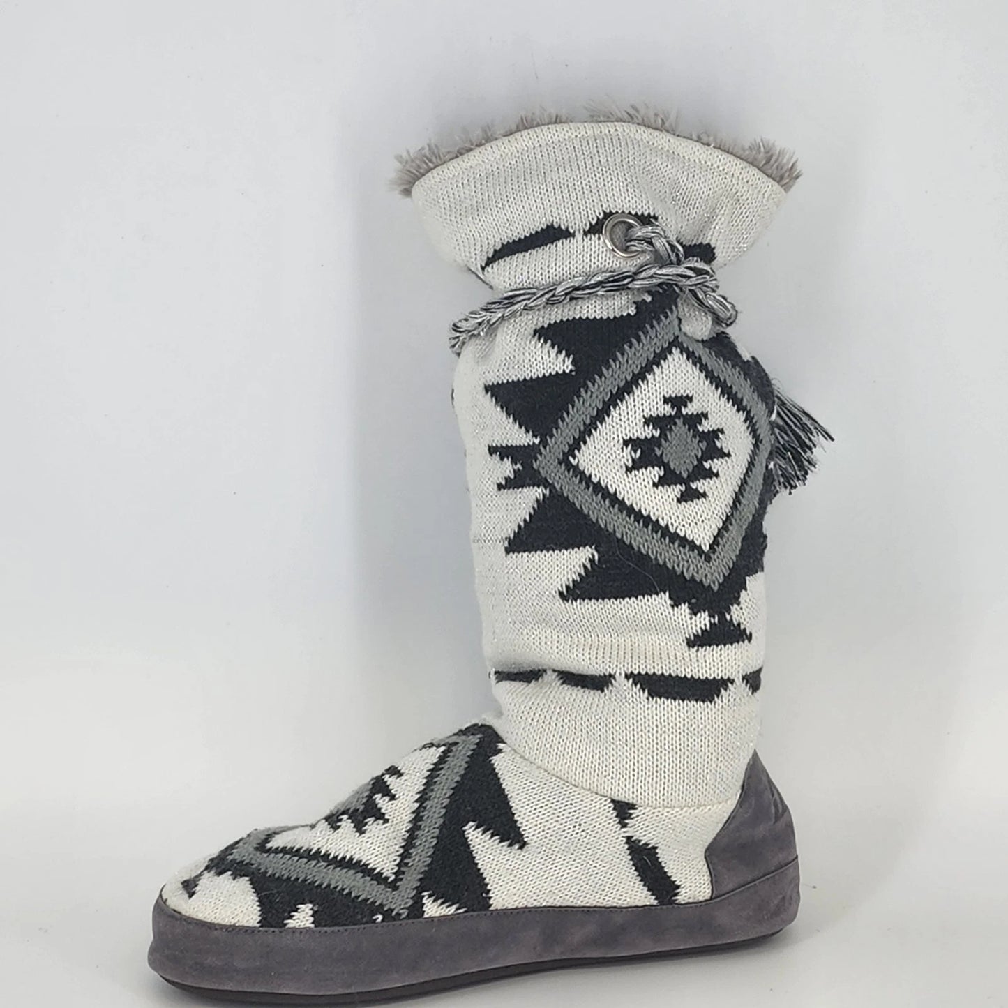 Muk Luks Women Slipper Boots Size 8-9 Knit Fair Isle Pattern Faux Fur Lined Grey