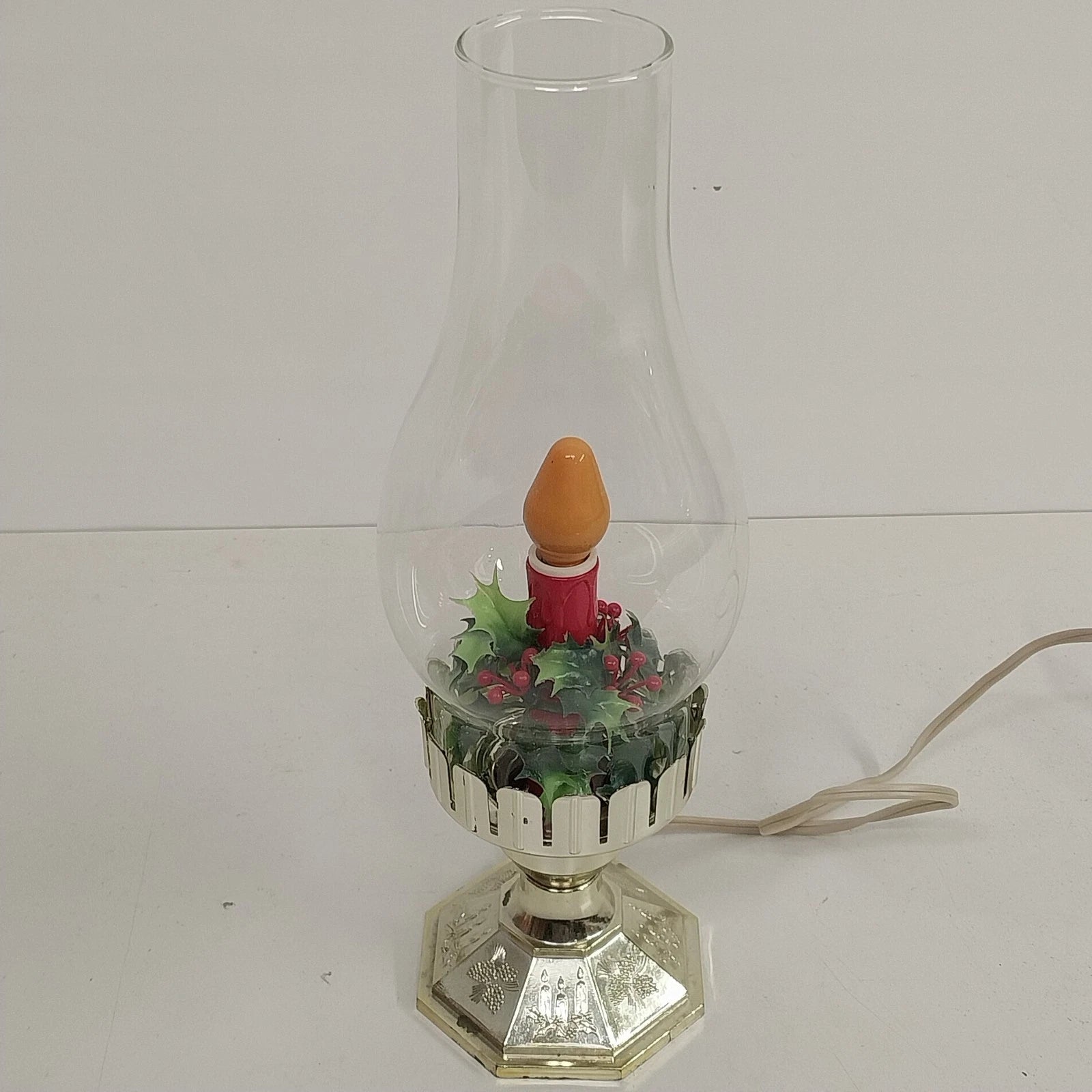 Vintage ACLA bubbling electric Christmas hurricane lamp with holly accents