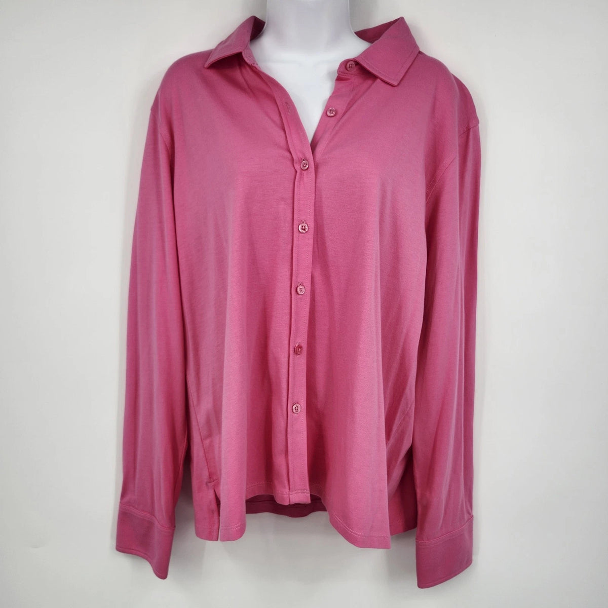Apple Seeds women's XL light pink long-sleeve shirt with pointed collar, button-front closure, button cuffs, and curved high-low hem.