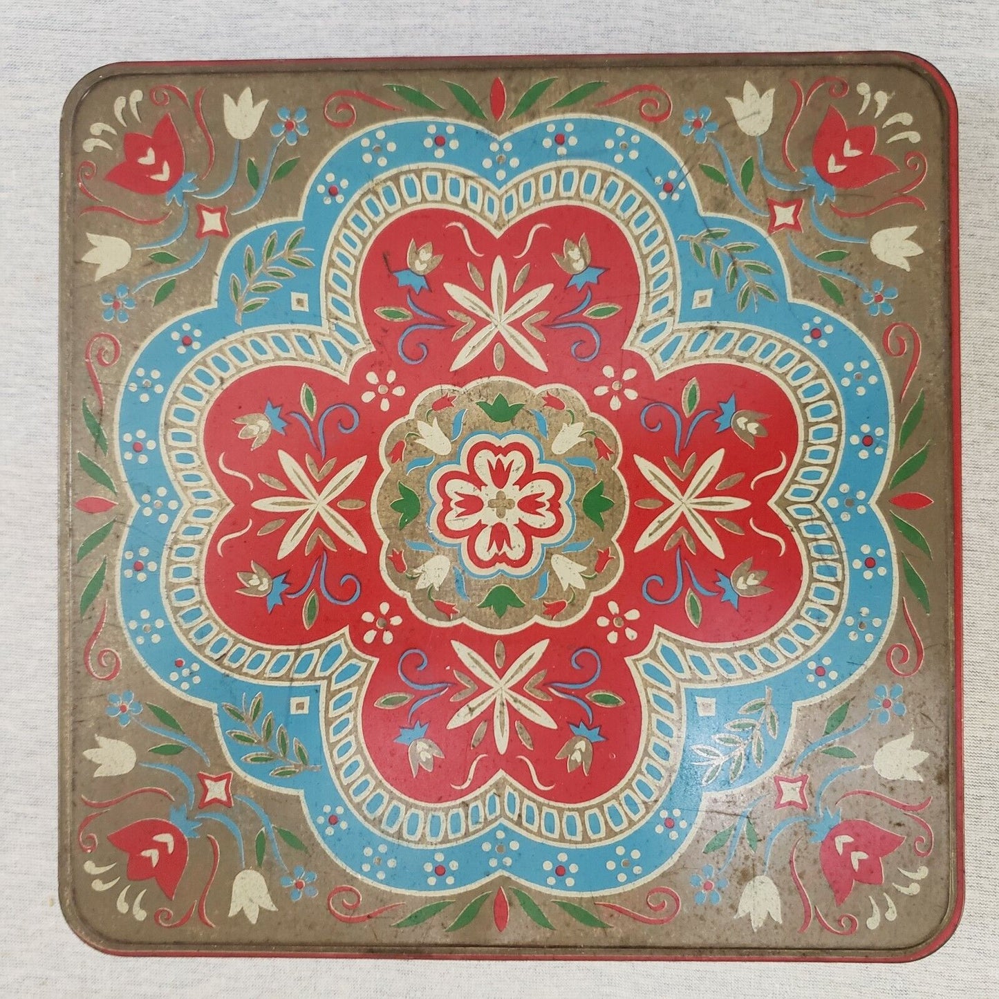 Arden Royal Selection candy tin 8.25 inch square vintage
