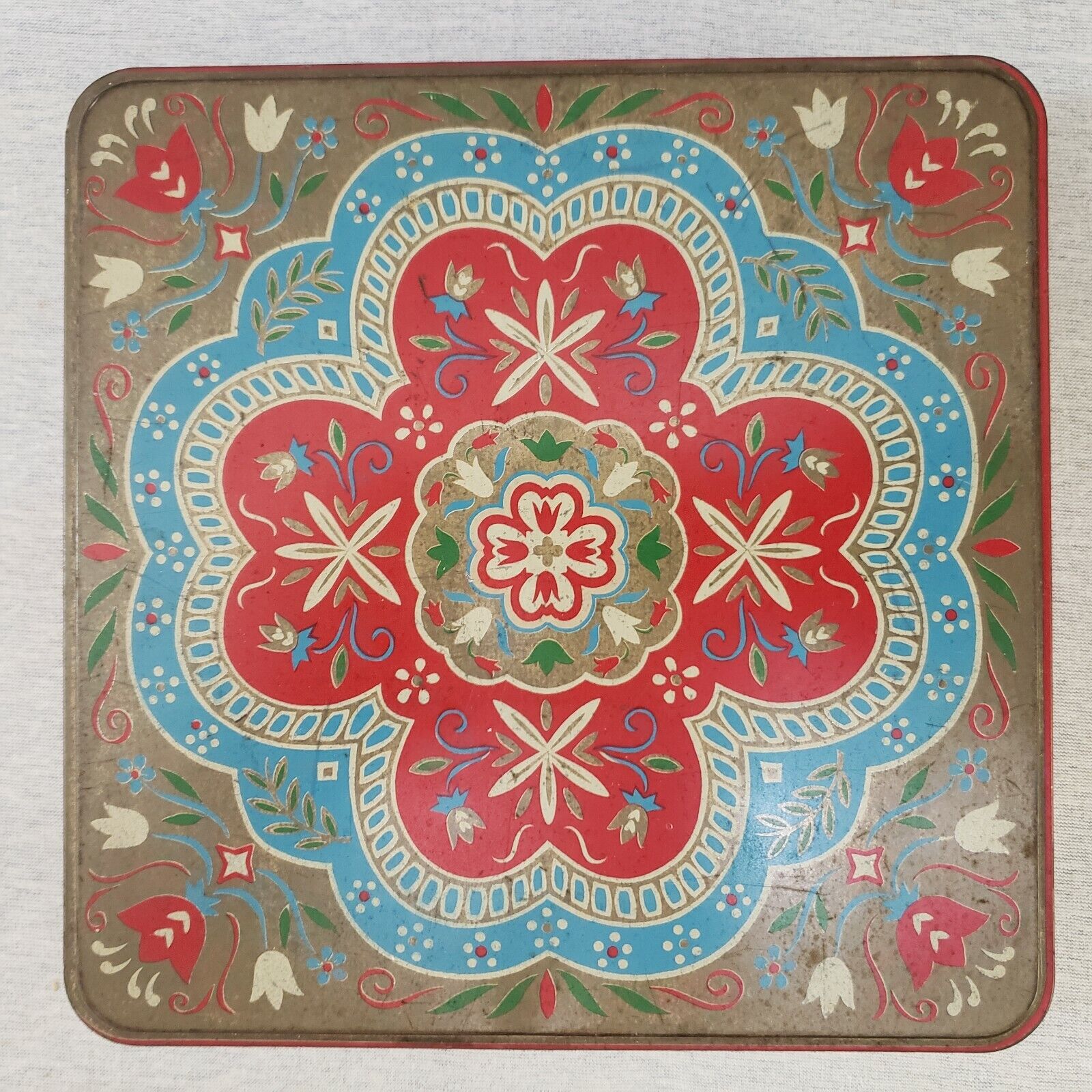 Arden Royal Selection candy tin 8.25 inch square vintage