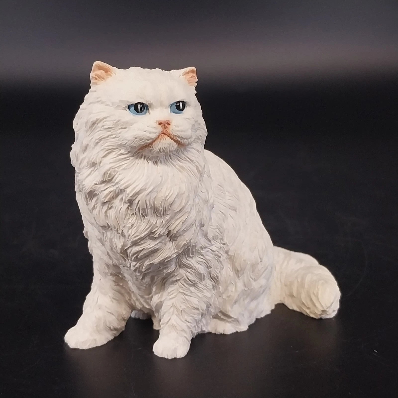 Castagna white Persian cat resin figurine with blue eyes