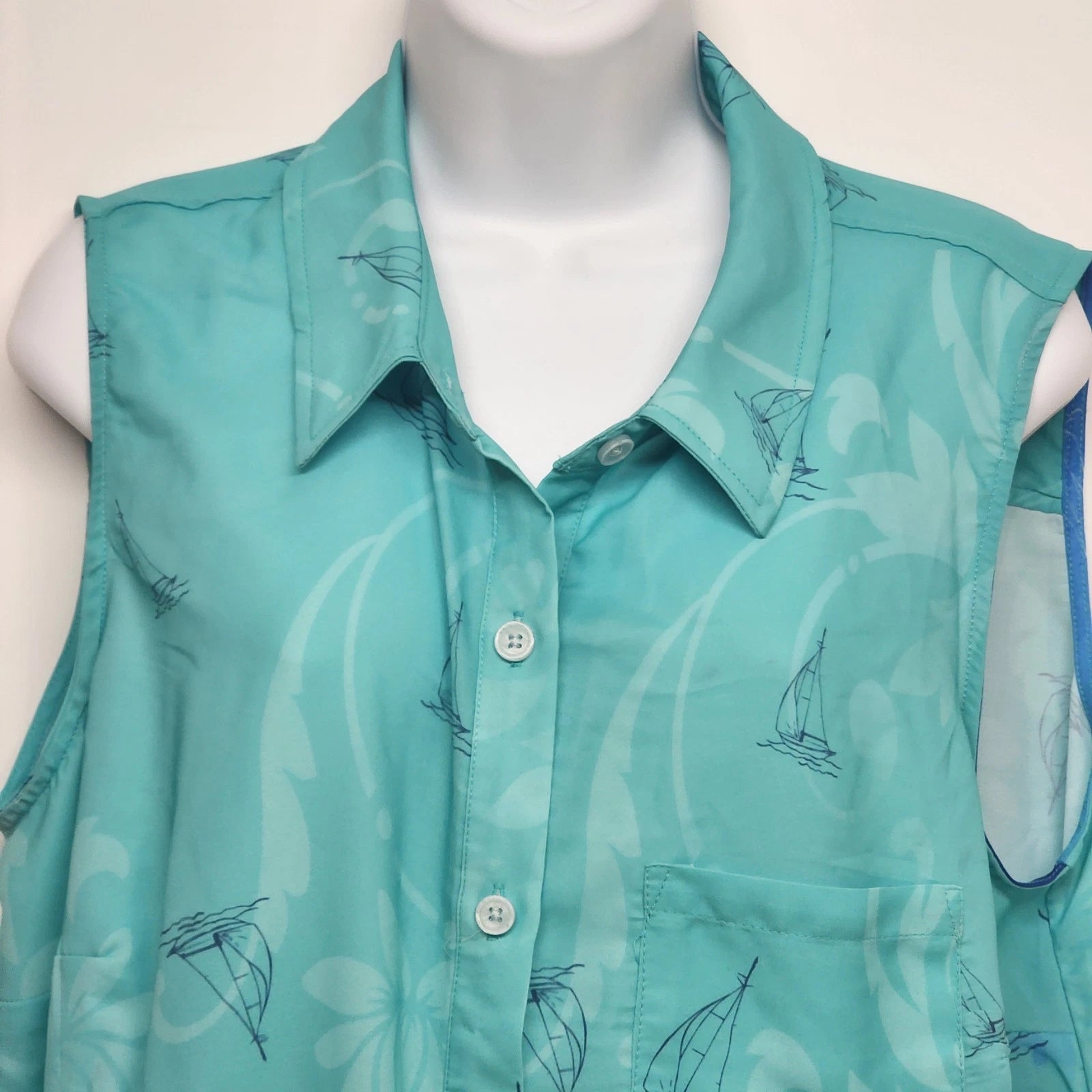 Relax in style with this Catherines turquoise paisley swim cover up tunic in size 0X. Lightweight and perfect for beach or pool—shop now!