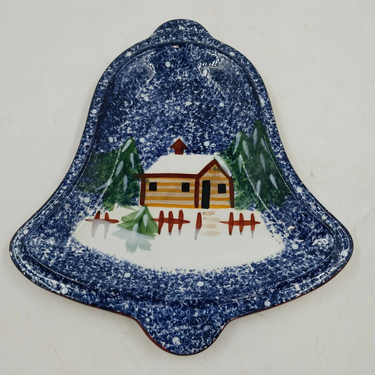 Cook's Bazaar bell shaped ceramic serving plate with winter mountain lodge scene