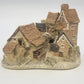 Vintage David Winter Brookside Hamlet miniature cottage with hand-painted details