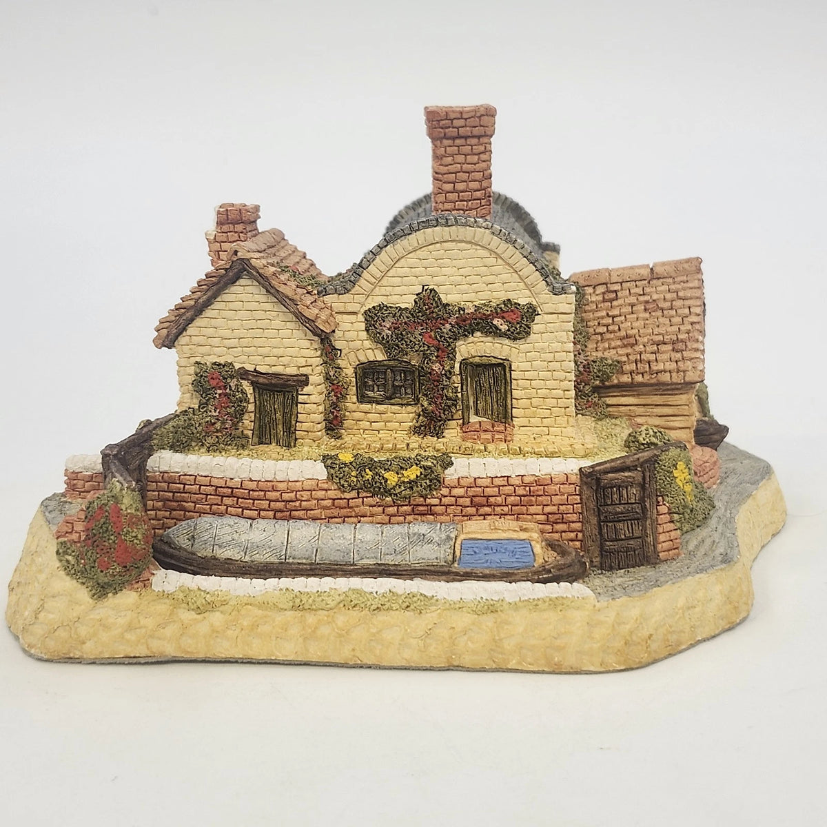 Vintage David Winter Lock Keeper's Cottage miniature with canal lock and boat