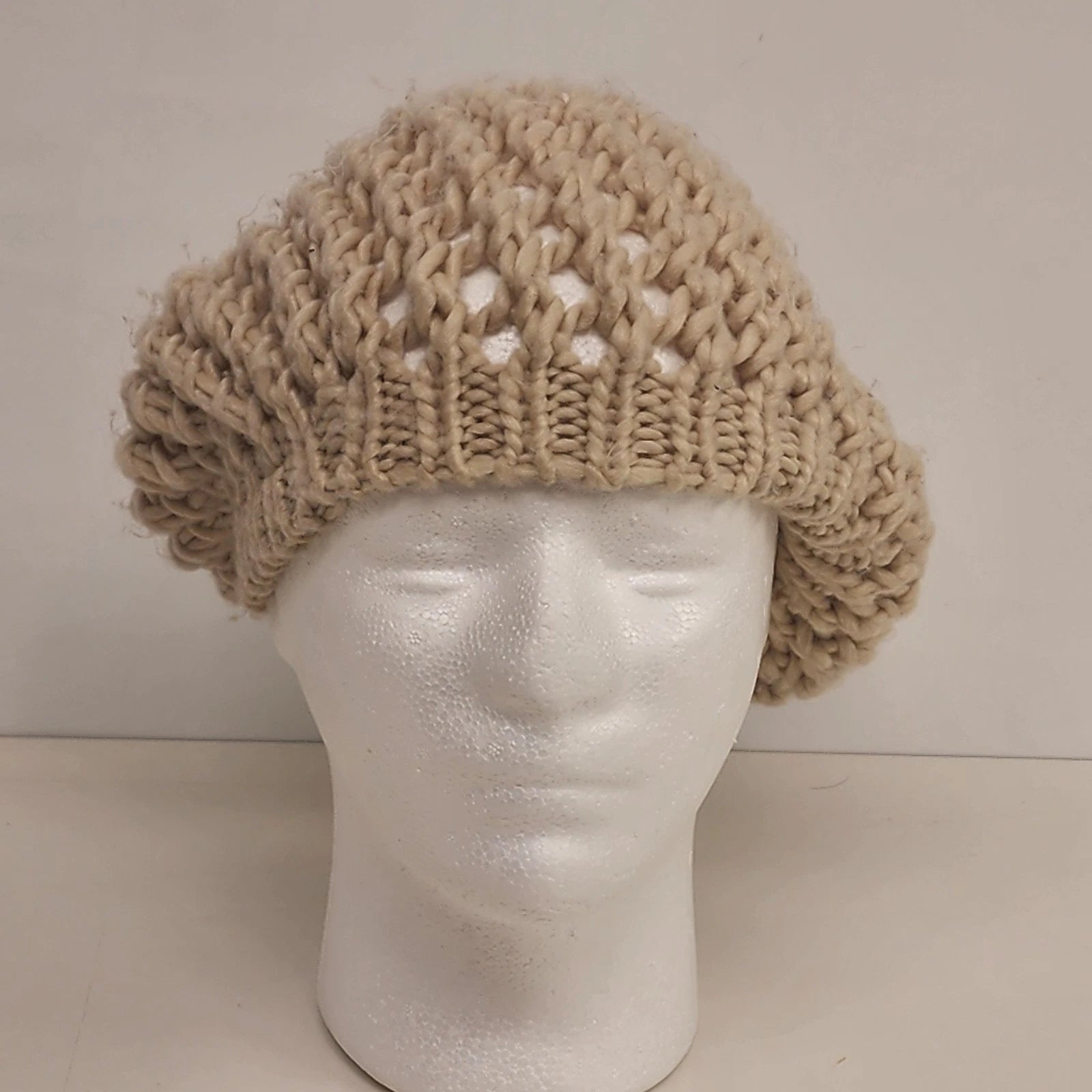 Forever 21 cream crochet beret hat