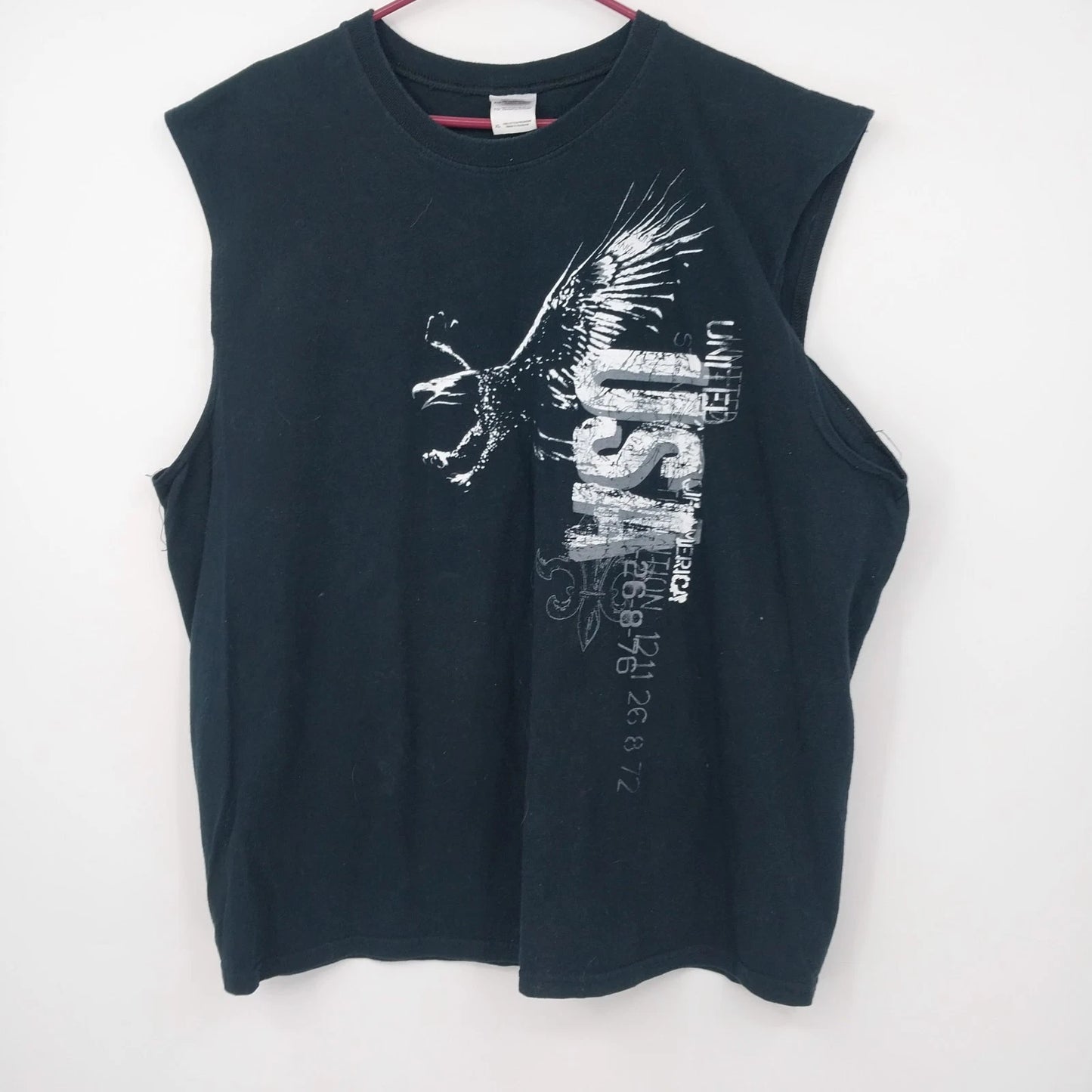 Black Gildan sleeveless USA eagle graphic muscle tee