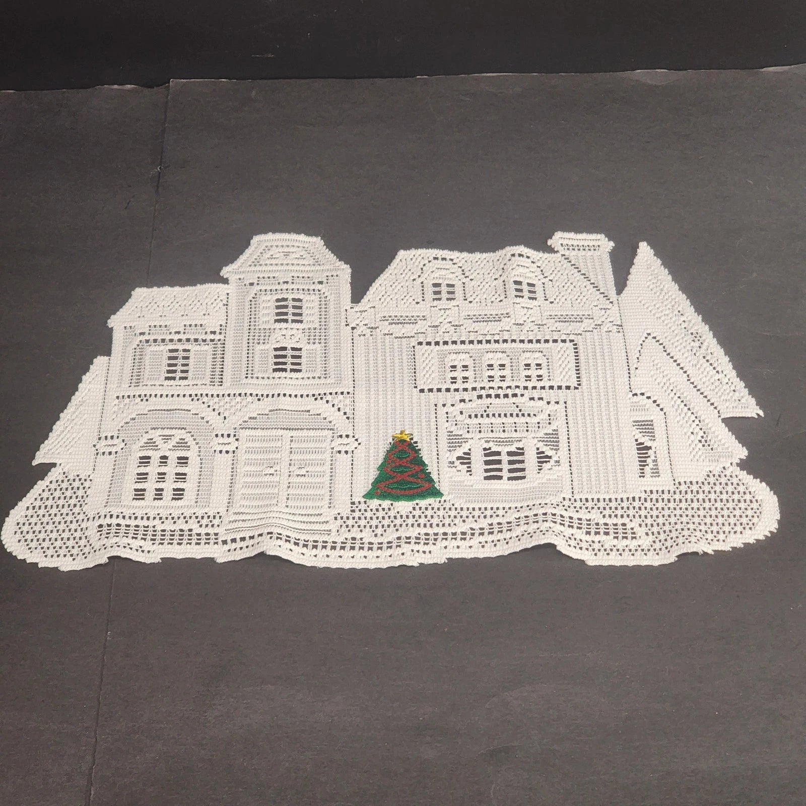 Heritage Lace placemat with Victorian house design and Christmas tree