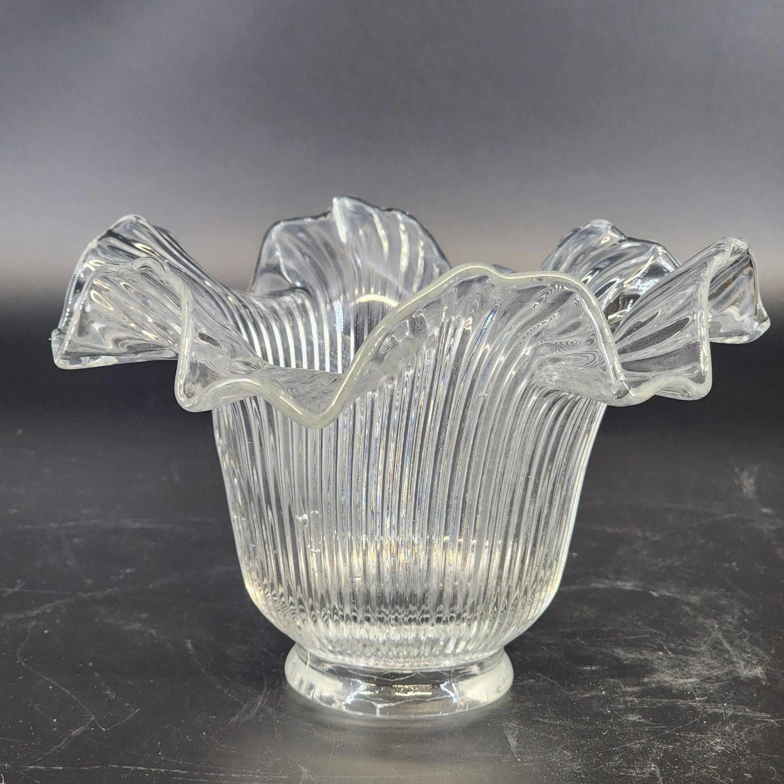 Holophane clear ribbed glass lamp shade with ruffled edge