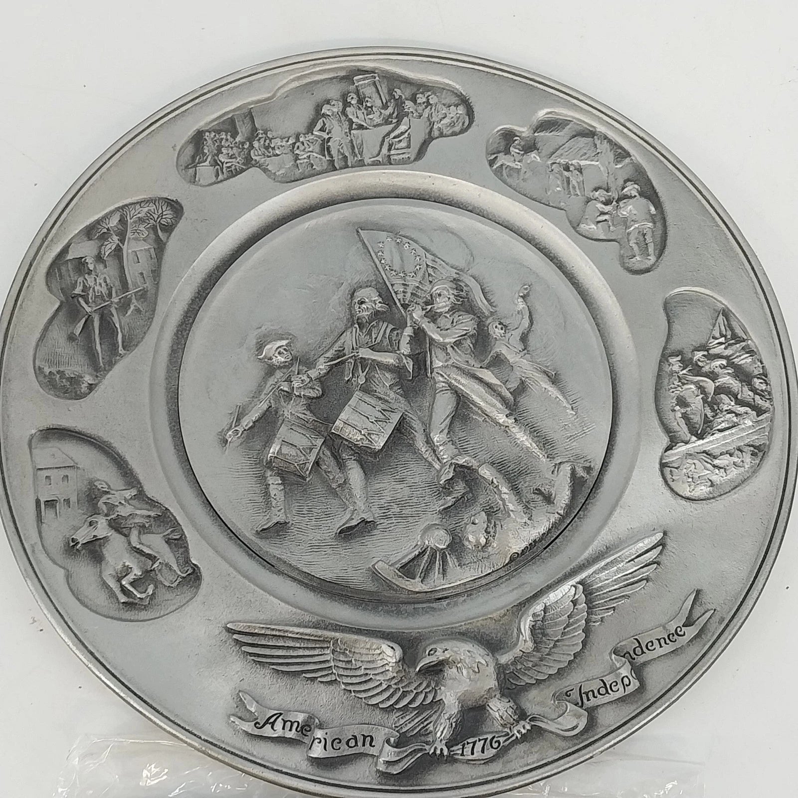 Vintage Hudson Pewter Spirit of 76 Bicentennial commemorative plate