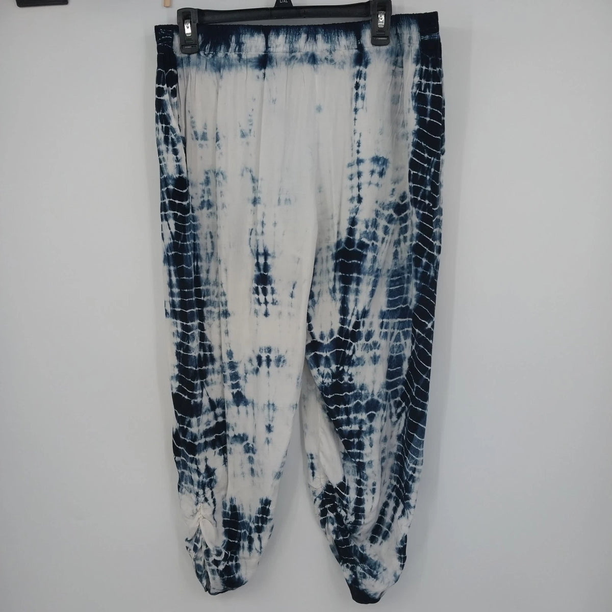 Khakis Company women's blue and white tie dye harem pants size medium