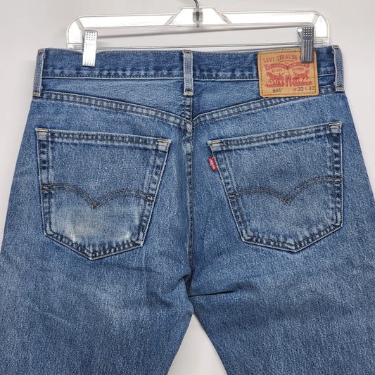 Levi's 505 regular fit men's light wash blue straight leg jeans size 32x30