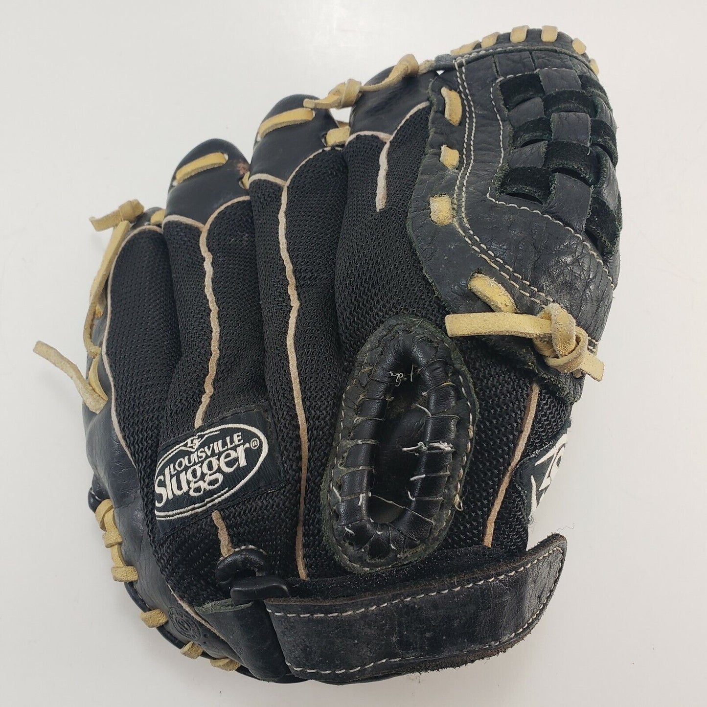 Louisville Slugger Helix HXB1050 10.5 baseball glove RHT